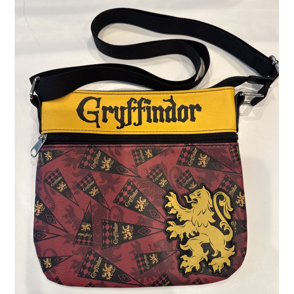 Loungefly Harry Potter Gryffindor Varsity Plaid Crossbody Bag OS Red New Lion